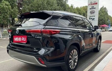 Toyota Highlander, 2021 год, 3 911 000 рублей, 4 фотография