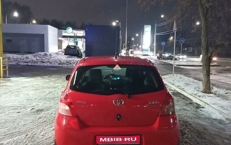 Toyota Yaris III рестайлинг, 2007 год, 680 000 рублей, 1 фотография