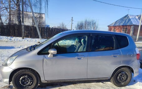 Honda Fit III, 2005 год, 570 000 рублей, 5 фотография