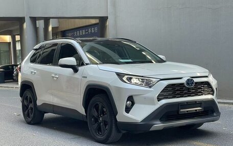 Toyota RAV4, 2020 год, 3 082 000 рублей, 3 фотография