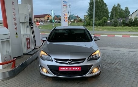 Opel Astra J, 2013 год, 1 020 000 рублей, 1 фотография