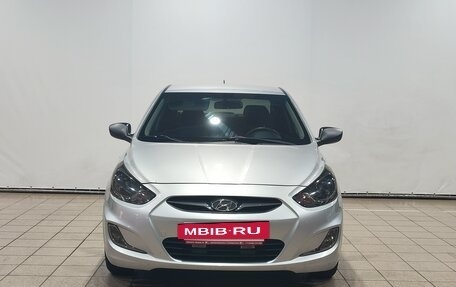 Hyundai Solaris II рестайлинг, 2011 год, 750 000 рублей, 2 фотография