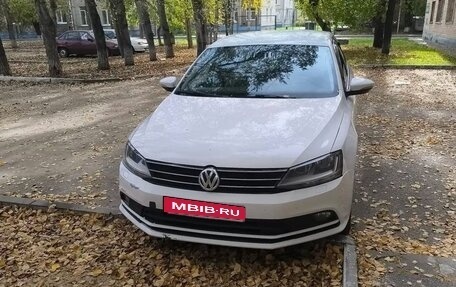 Volkswagen Jetta VI, 2017 год, 800 000 рублей, 1 фотография