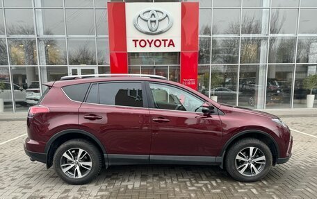 Toyota RAV4, 2017 год, 2 650 000 рублей, 4 фотография