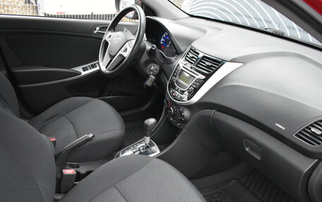 Hyundai Solaris II рестайлинг, 2013 год, 920 000 рублей, 15 фотография