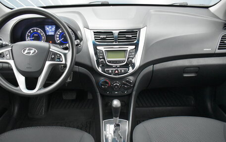 Hyundai Solaris II рестайлинг, 2013 год, 920 000 рублей, 12 фотография