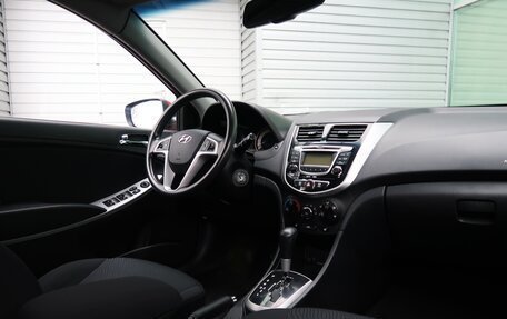 Hyundai Solaris II рестайлинг, 2013 год, 979 000 рублей, 18 фотография