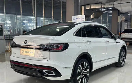 Volkswagen Tiguan II, 2021 год, 3 700 000 рублей, 10 фотография