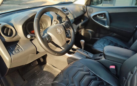 Toyota RAV4, 2011 год, 1 200 000 рублей, 18 фотография