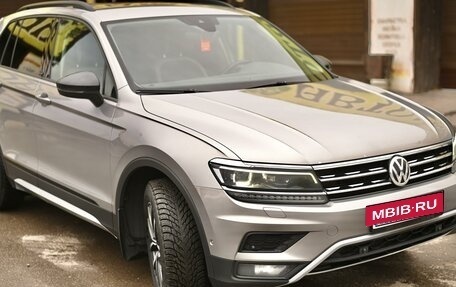 Volkswagen Tiguan II, 2019 год, 2 630 000 рублей, 3 фотография