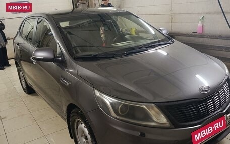 KIA Rio III рестайлинг, 2013 год, 920 000 рублей, 4 фотография