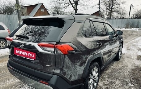 Toyota RAV4, 2020 год, 3 400 000 рублей, 9 фотография