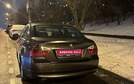 BMW 3 серия, 2007 год, 700 000 рублей, 1 фотография