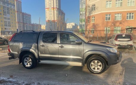 Toyota Hilux VII, 2014 год, 1 800 000 рублей, 4 фотография