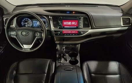 Toyota Highlander III, 2014 год, 2 275 000 рублей, 11 фотография