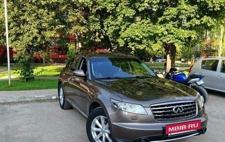 Infiniti FX I, 2006 год, 1 290 000 рублей, 7 фотография