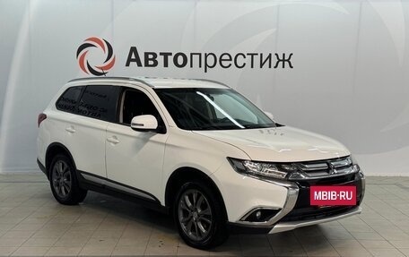 Mitsubishi Outlander III рестайлинг 3, 2015 год, 1 890 000 рублей, 7 фотография