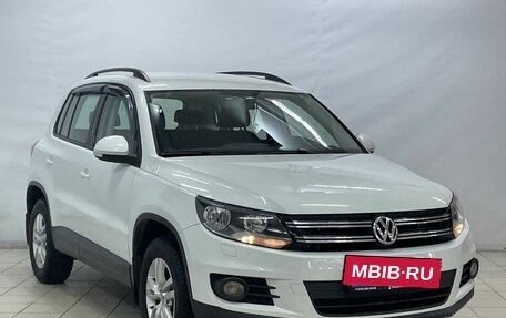 Volkswagen Tiguan I, 2015 год, 1 455 000 рублей, 2 фотография