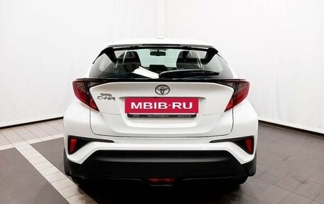 Toyota C-HR I рестайлинг, 2019 год, 2 650 000 рублей, 7 фотография