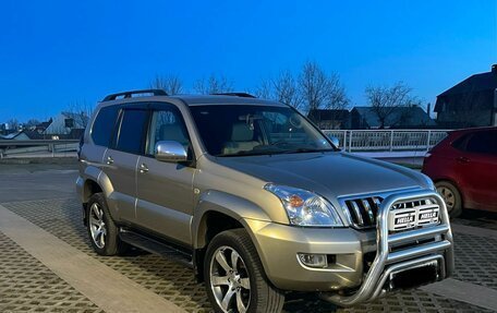 Toyota Land Cruiser Prado 120 рестайлинг, 2005 год, 2 200 000 рублей, 1 фотография