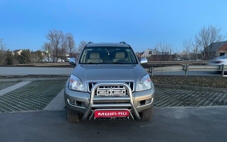 Toyota Land Cruiser Prado 120 рестайлинг, 2005 год, 2 200 000 рублей, 2 фотография