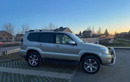 Toyota Land Cruiser Prado 120 рестайлинг, 2005 год, 2 200 000 рублей, 6 фотография