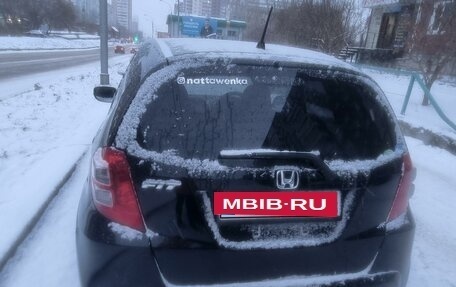 Honda Fit III, 2010 год, 650 000 рублей, 4 фотография