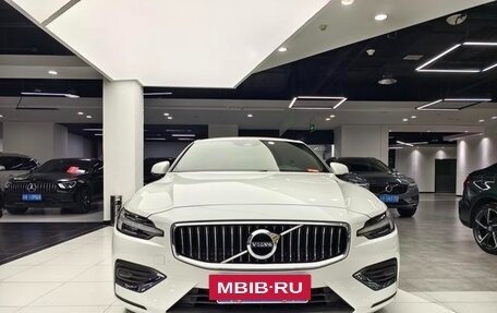 Volvo S90 II рестайлинг, 2021 год, 3 190 000 рублей, 3 фотография