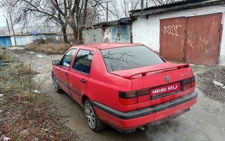 Volkswagen Vento, 1994 год, 150 000 рублей, 1 фотография