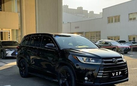 Toyota Highlander III, 2020 год, 3 900 000 рублей, 3 фотография