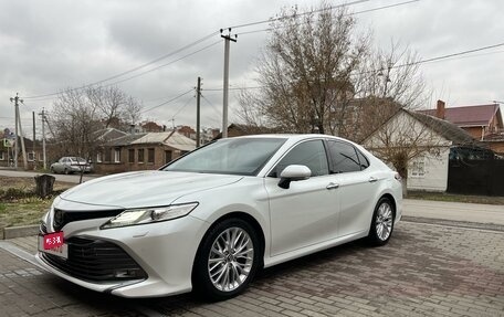 Toyota Camry, 2018 год, 3 350 000 рублей, 6 фотография