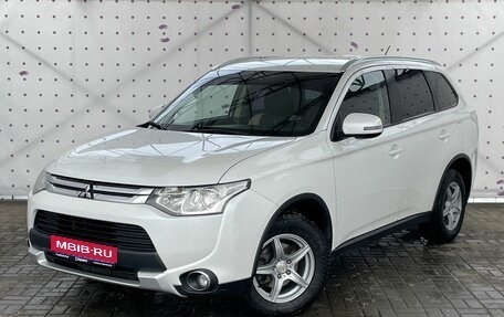 Mitsubishi Outlander III рестайлинг 3, 2014 год, 1 750 000 рублей, 1 фотография