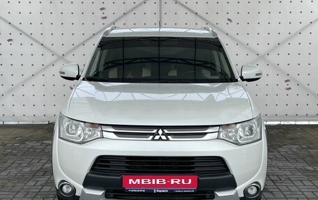 Mitsubishi Outlander III рестайлинг 3, 2014 год, 1 750 000 рублей, 3 фотография