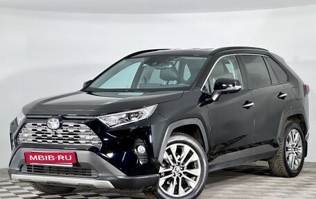 Toyota RAV4, 2021 год, 3 747 000 рублей, 2 фотография