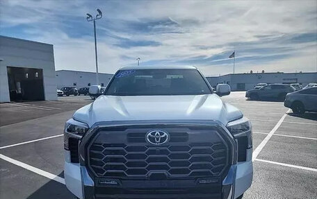 Toyota Tundra, 2024 год, 12 500 000 рублей, 2 фотография