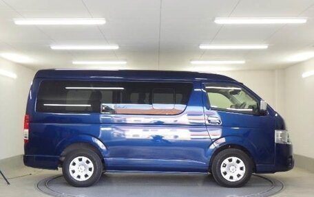 Toyota HiAce H200, 2022 год, 4 500 000 рублей, 24 фотография