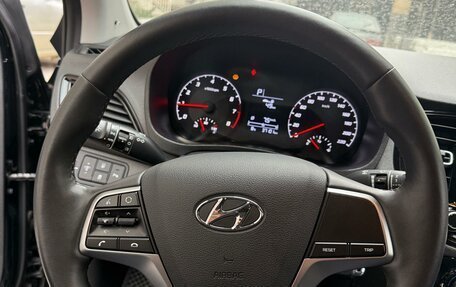 Hyundai Solaris II рестайлинг, 2021 год, 1 800 000 рублей, 8 фотография