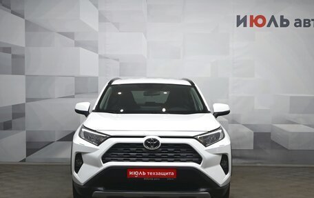 Toyota RAV4, 2019 год, 3 895 000 рублей, 2 фотография