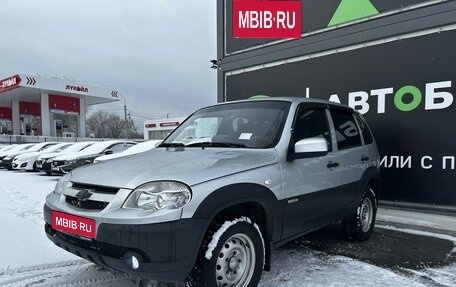 Chevrolet Niva I рестайлинг, 2017 год, 677 000 рублей, 1 фотография