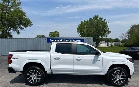 Chevrolet Colorado, 2023 год, 7 740 000 рублей, 4 фотография