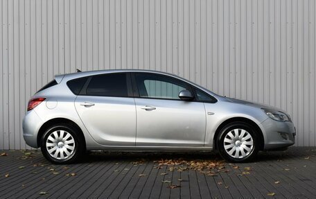 Opel Astra J, 2011 год, 799 000 рублей, 4 фотография