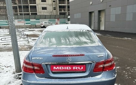 Mercedes-Benz E-Класс, 2011 год, 1 400 000 рублей, 4 фотография