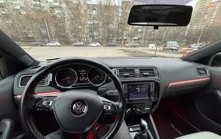 Volkswagen Jetta VI, 2017 год, 1 800 000 рублей, 15 фотография