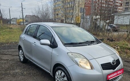 Toyota Yaris III рестайлинг, 2008 год, 575 000 рублей, 4 фотография