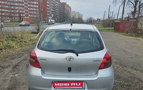 Toyota Yaris III рестайлинг, 2008 год, 575 000 рублей, 6 фотография