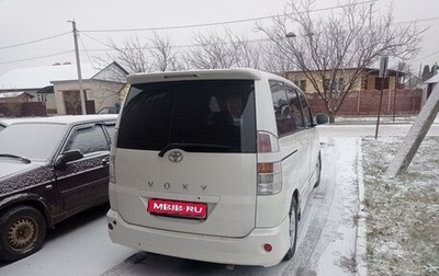 Toyota Voxy II, 2005 год, 670 000 рублей, 1 фотография