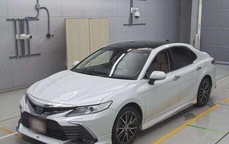 Toyota Camry, 2021 год, 3 470 000 рублей, 2 фотография