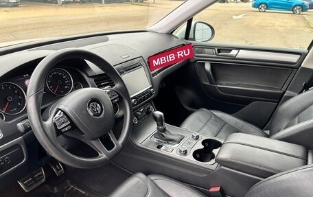 Volkswagen Touareg III, 2013 год, 1 990 000 рублей, 11 фотография