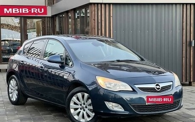 Opel Astra J, 2011 год, 820 000 рублей, 1 фотография