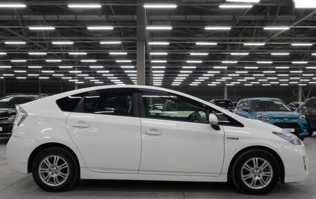 Toyota Prius, 2011 год, 1 300 000 рублей, 17 фотография